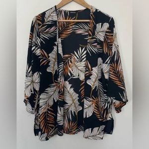 JWLovesme Kimono style cover up, palm leaves print, size large